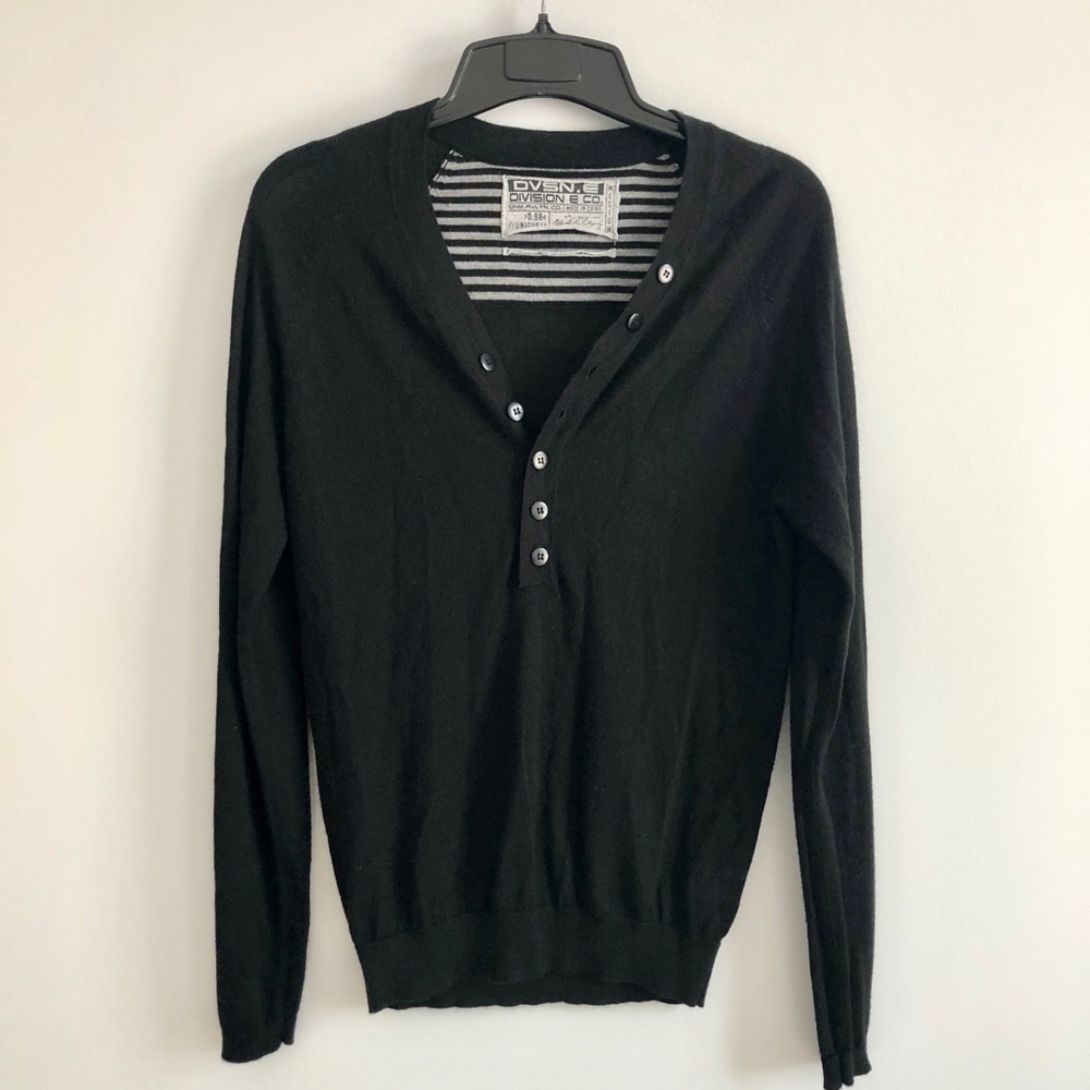 Division E Men’s Henley Black V neck Sweater